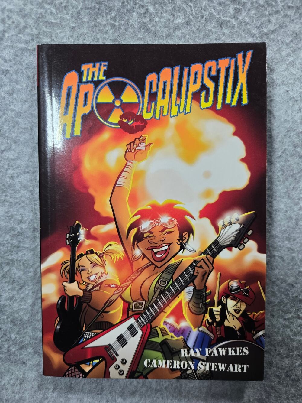 The Apocalipstix by Ray Fawkes & Cameron Stewart Graphic Novel TPB First Edition